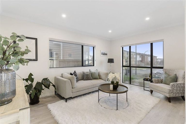 Photo of property in 7 Heavenly Way, Flat Bush, Auckland, 2019