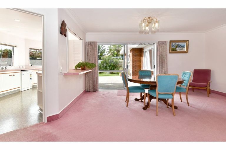 Photo of property in 3 Settlers Grove, Orewa, 0931