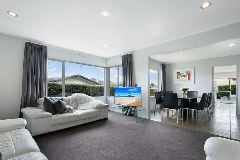 Photo of property in 21 Hendrika Court, Hobsonville, Auckland, 0618