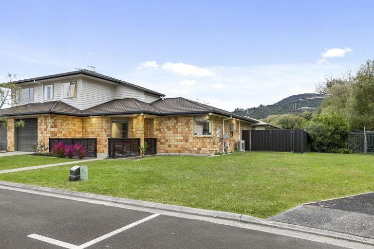 Photo of property in 11/64 Kawaha Point Road, Kawaha Point, Rotorua, 3010