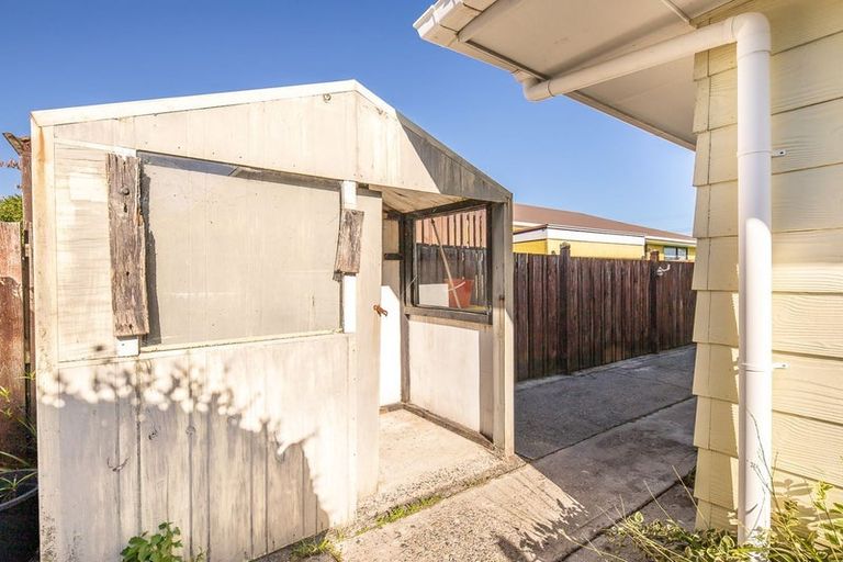 Photo of property in 143 Queen Street, Westport, 7825