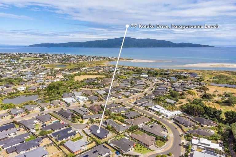 Photo of property in 77 Kotuku Drive, Paraparaumu Beach, Paraparaumu, 5032
