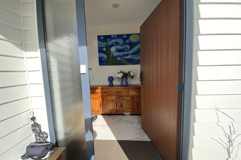 Photo of property in 4a Priestley Drive, Bucklands Beach, Auckland, 2014