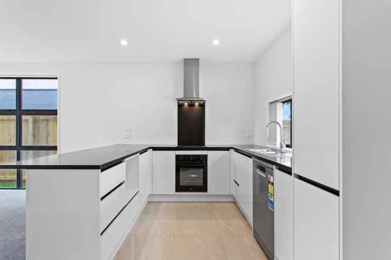 Photo of property in 1b Gloucester Road, Manurewa, Auckland, 2102