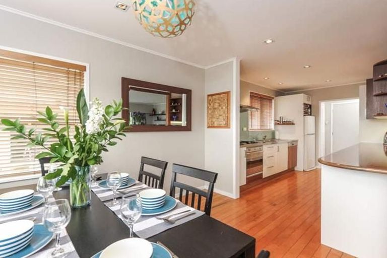 Photo of property in 5 Infidel Place, Torbay, Auckland, 0630