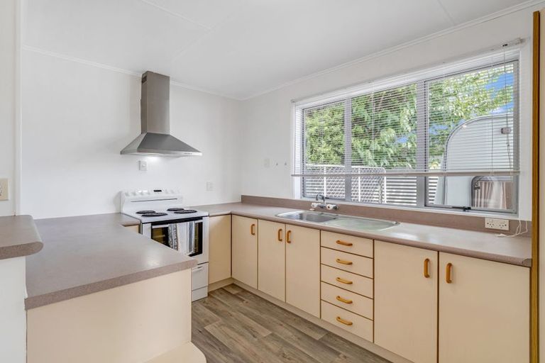 Photo of property in 15 Miles Place, Awapuni, Palmerston North, 4412
