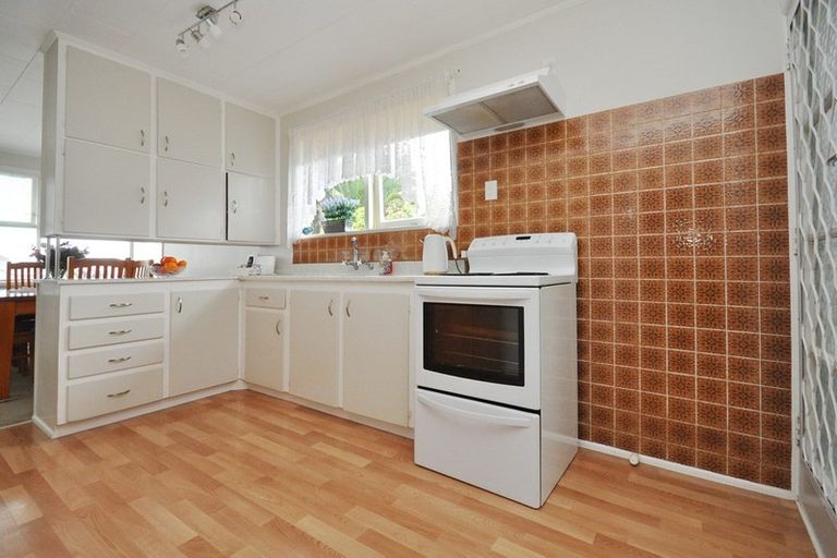 Photo of property in 12 Tinkler Place, Favona, Auckland, 2024