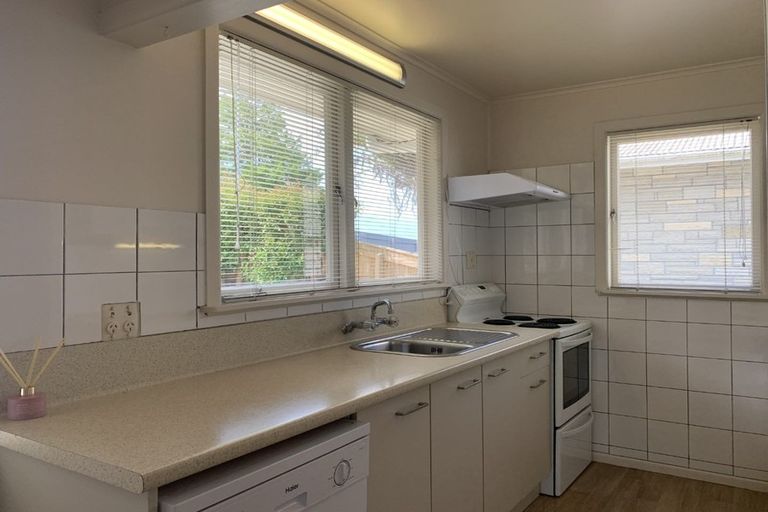 Photo of property in 12 Nandana Drive, Glen Eden, Auckland, 0602