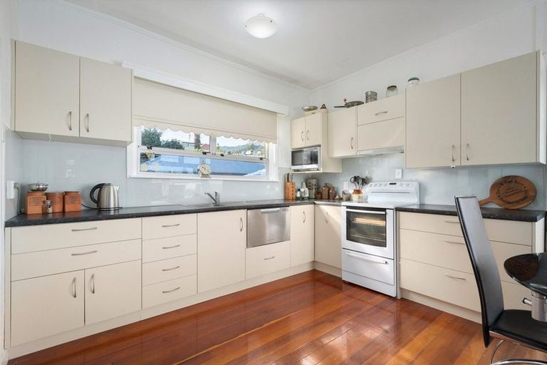 Photo of property in 605 Sealey Street, Thames, 3500
