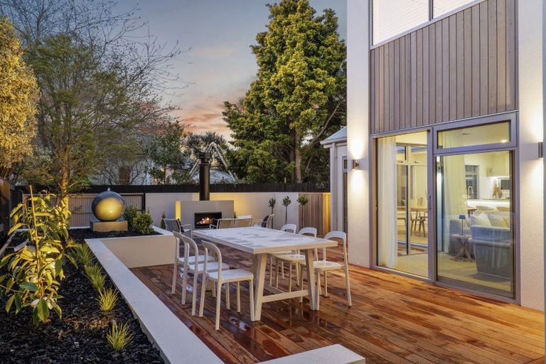 Photo of property in 20a Gordon Avenue, St Albans, Christchurch, 8014