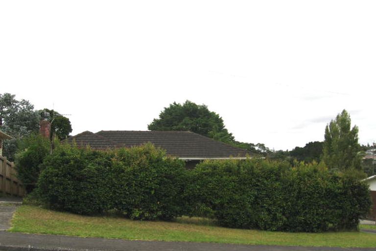 Photo of property in 36 Saffron Street, Birkdale, Auckland, 0626