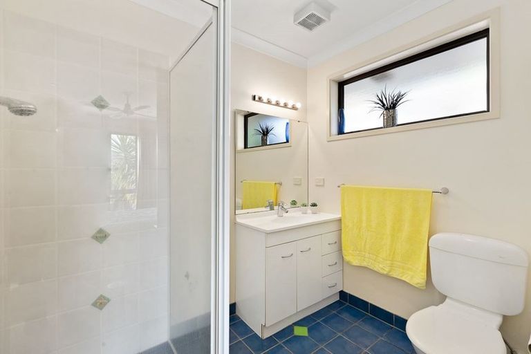 Photo of property in 34 Fleetwood Drive, Henderson, Auckland, 0612