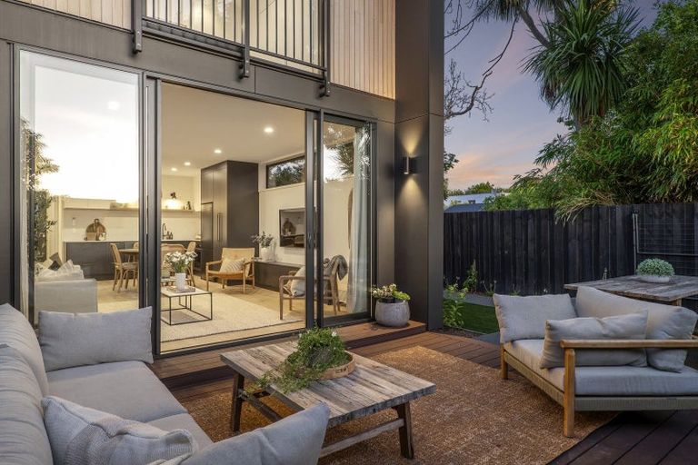 Photo of property in 1/19 Champion Street, Edgeware, Christchurch, 8013