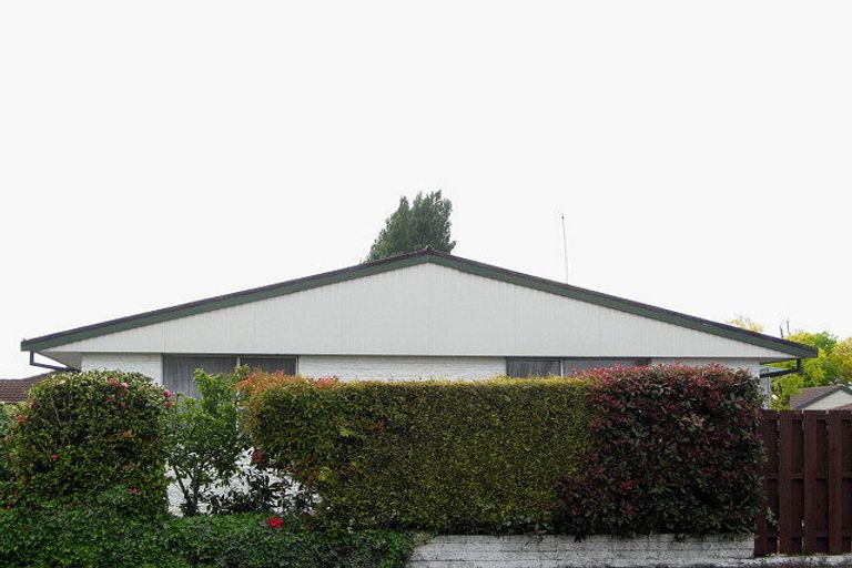 Photo of property in 1/176 Grimseys Road, Redwood, Christchurch, 8051