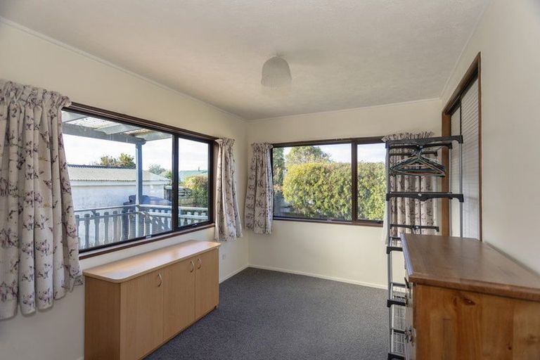 Photo of property in 19 Burnett Street, Kakanui, Oamaru, 9495