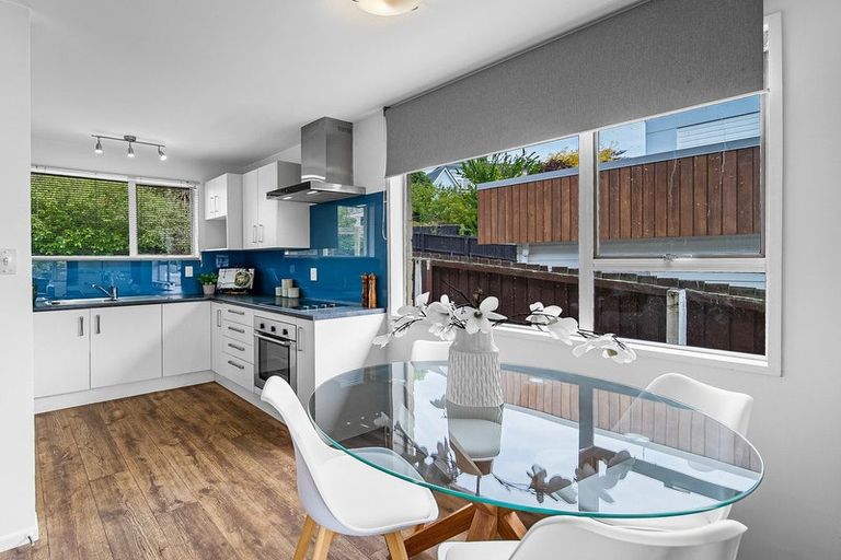 Photo of property in 2/160 Centaurus Road, Saint Martins, Christchurch, 8022