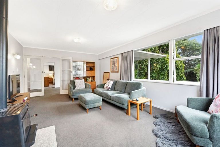 Photo of property in 13 Matenga Street, Waikanae, 5036