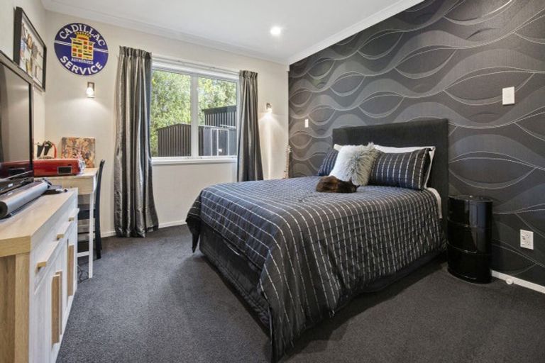 Photo of property in 24 Glencairn Place, Buckland, Pukekohe, 2677