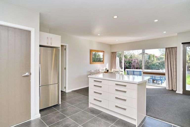 Photo of property in 9 Coates Place, Rangiora, 7400
