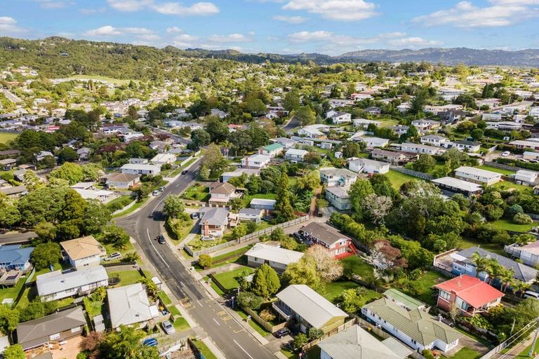 Photo of property in 1b Nandana Drive, Glen Eden, Auckland, 0602