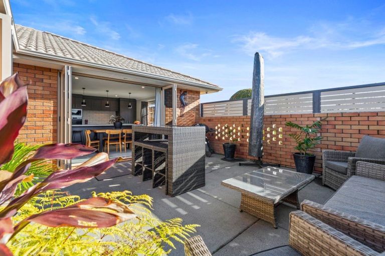 Photo of property in 1 Roxbury Place, Papamoa Beach, Papamoa, 3118