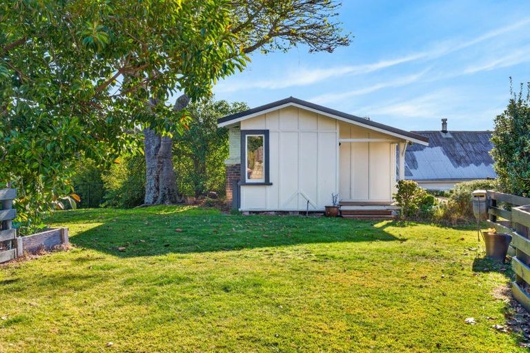 Photo of property in 60 Milton Road, Bluff Hill, Napier, 4110
