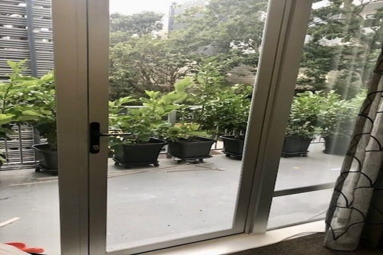 Photo of property in Mondrian Townhouses, 10/24 Hanson Street, Mount Cook, Wellington, 6021