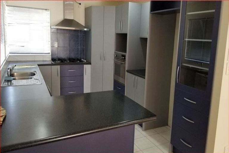 Photo of property in 12 Wheaton Place, Glen Eden, Auckland, 0602
