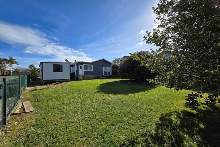 Photo of property in 40 Evans Road, Weymouth, Auckland, 2103