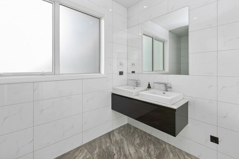 Photo of property in 19 Mike Smith Drive, Cambridge, 3434