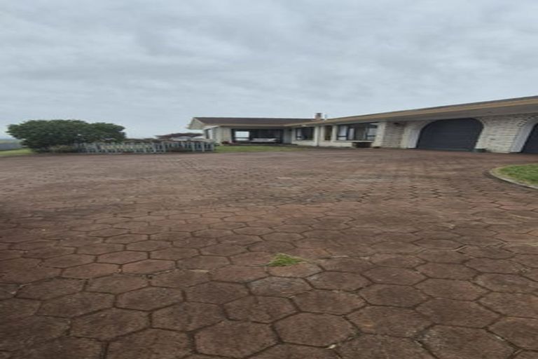 Photo of property in 452 Kohekohe Karioitahi Road, Karioitahi, Waiuku, 2683