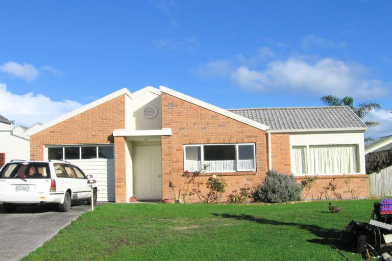 Photo of property in 10 Kona Crescent, Henderson, Auckland, 0610