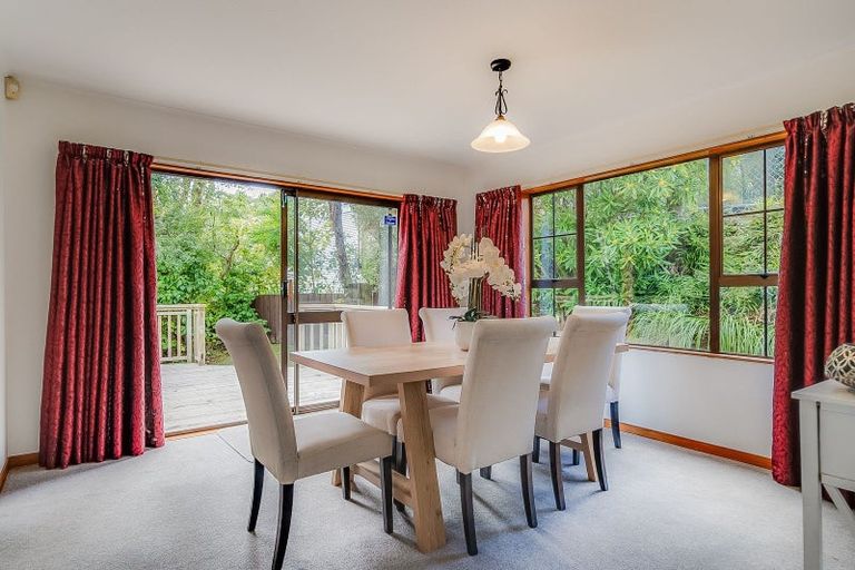 Photo of property in 5 Thatcher Crescent, Crofton Downs, Wellington, 6035