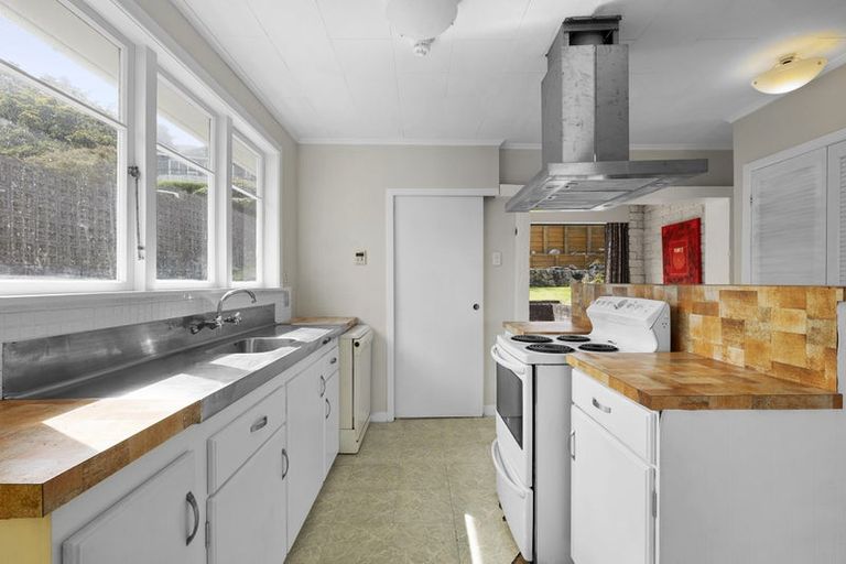 Photo of property in 7 Mount View Place, Spotswood, New Plymouth, 4310