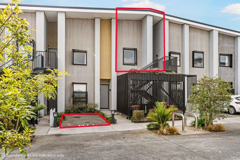 Photo of property in 12/1 Genevieve Lane, Hobsonville, Auckland, 0616