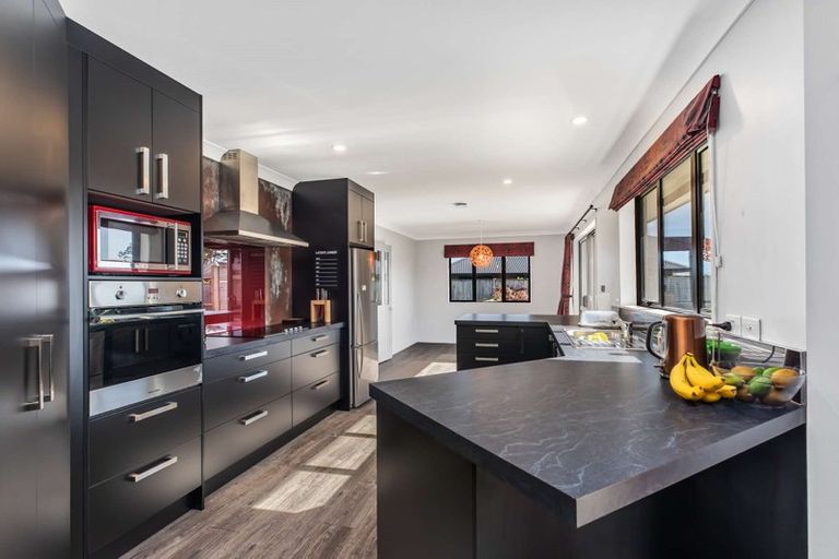 Photo of property in 3 Margaret Place, Waiuku, 2123