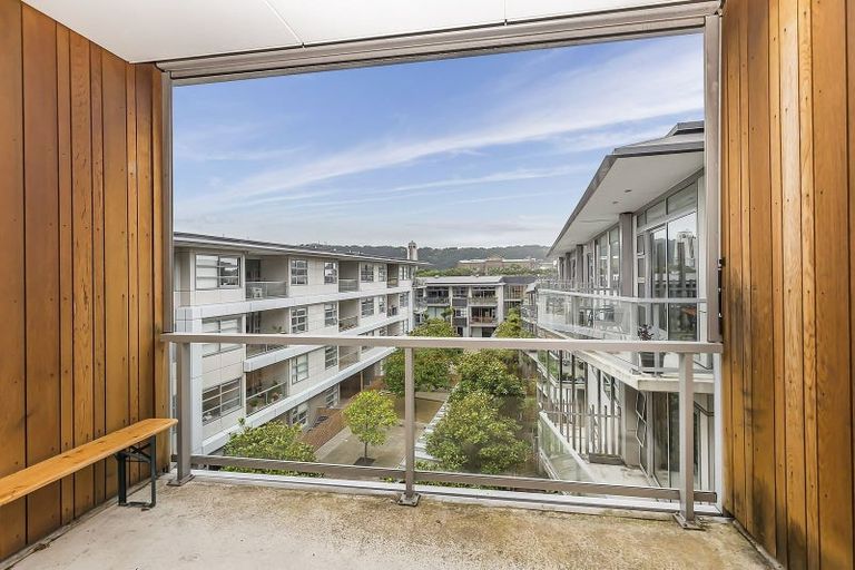 Photo of property in Revolucion Apartments, 405/28w Torrens Terrace, Mount Cook, Wellington, 6011