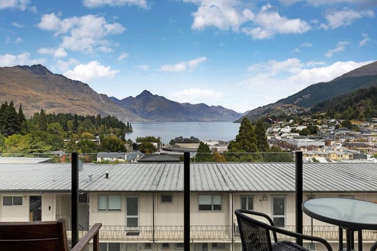 Photo of property in 75g Ballarat Street, Queenstown, 9300