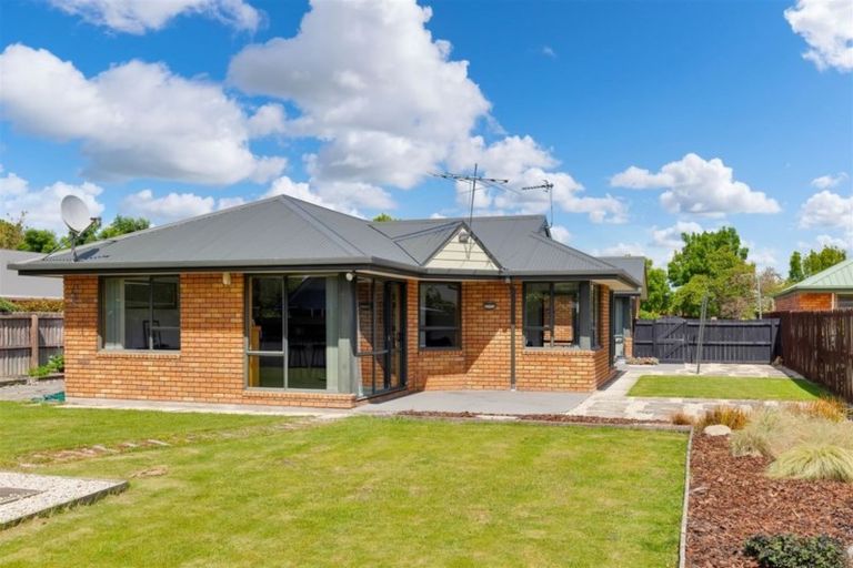 Photo of property in 16 Golding Avenue, Rangiora, 7400