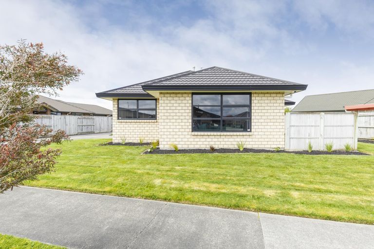 Photo of property in 12 Morocco Terrace, Kelvin Grove, Palmerston North, 4414
