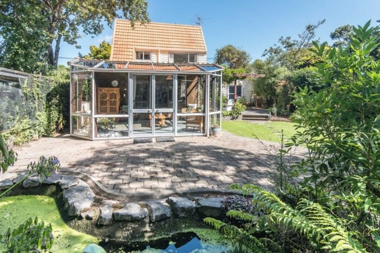 Photo of property in 53 Puriri Road, Waikanae, 5036