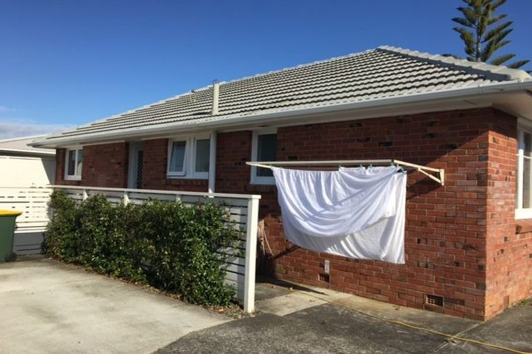 Photo of property in 22 Gossamer Drive, Pakuranga Heights, Auckland, 2010