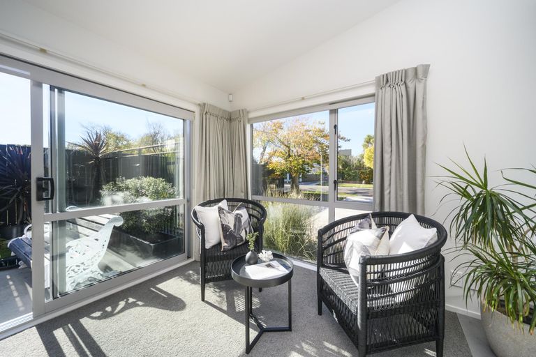 Photo of property in 41 Karina Terrace, Roslyn, Palmerston North, 4414