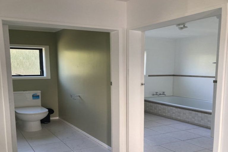 Photo of property in 27 Eskdale Road, Papakowhai, Porirua, 5024