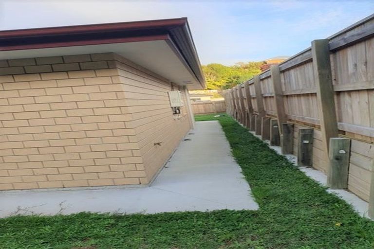 Photo of property in 13 Frederick Place, Whalers Gate, New Plymouth, 4310