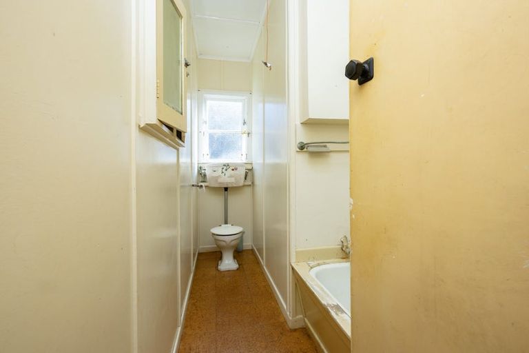 Photo of property in 118 Garden Road, Piha, 0772