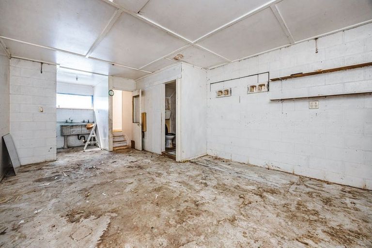 Photo of property in 46 Lawrence Crescent, Hillpark, Auckland, 2102
