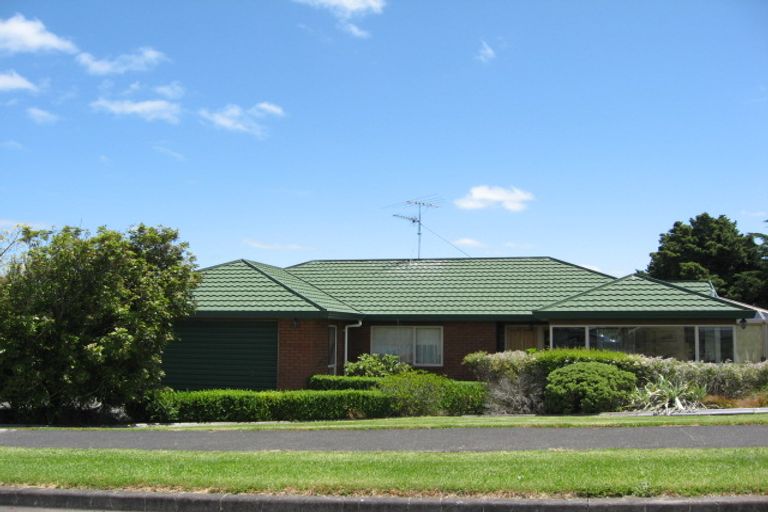 Photo of property in 11 Lawrie Avenue, Pukekohe, 2120
