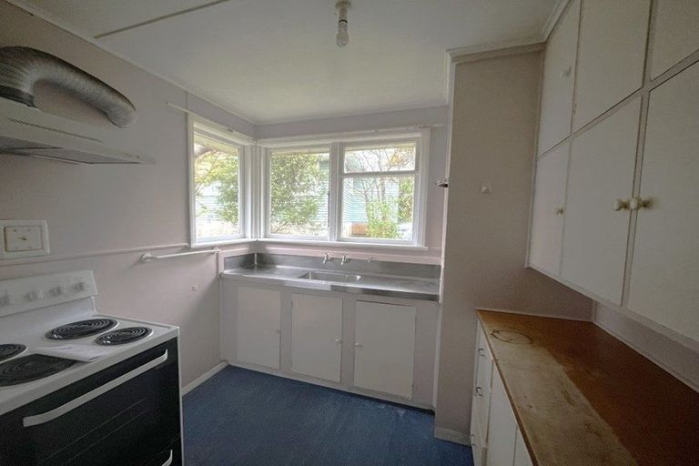 Photo of property in 7 Cumberland Grove, Cannons Creek, Porirua, 5024