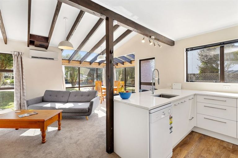 Photo of property in 19 Observatory Close, Whitby, Porirua, 5024